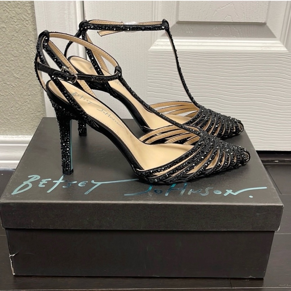 Betsey Johnson Black T-Strap Glitter Slingback Heels